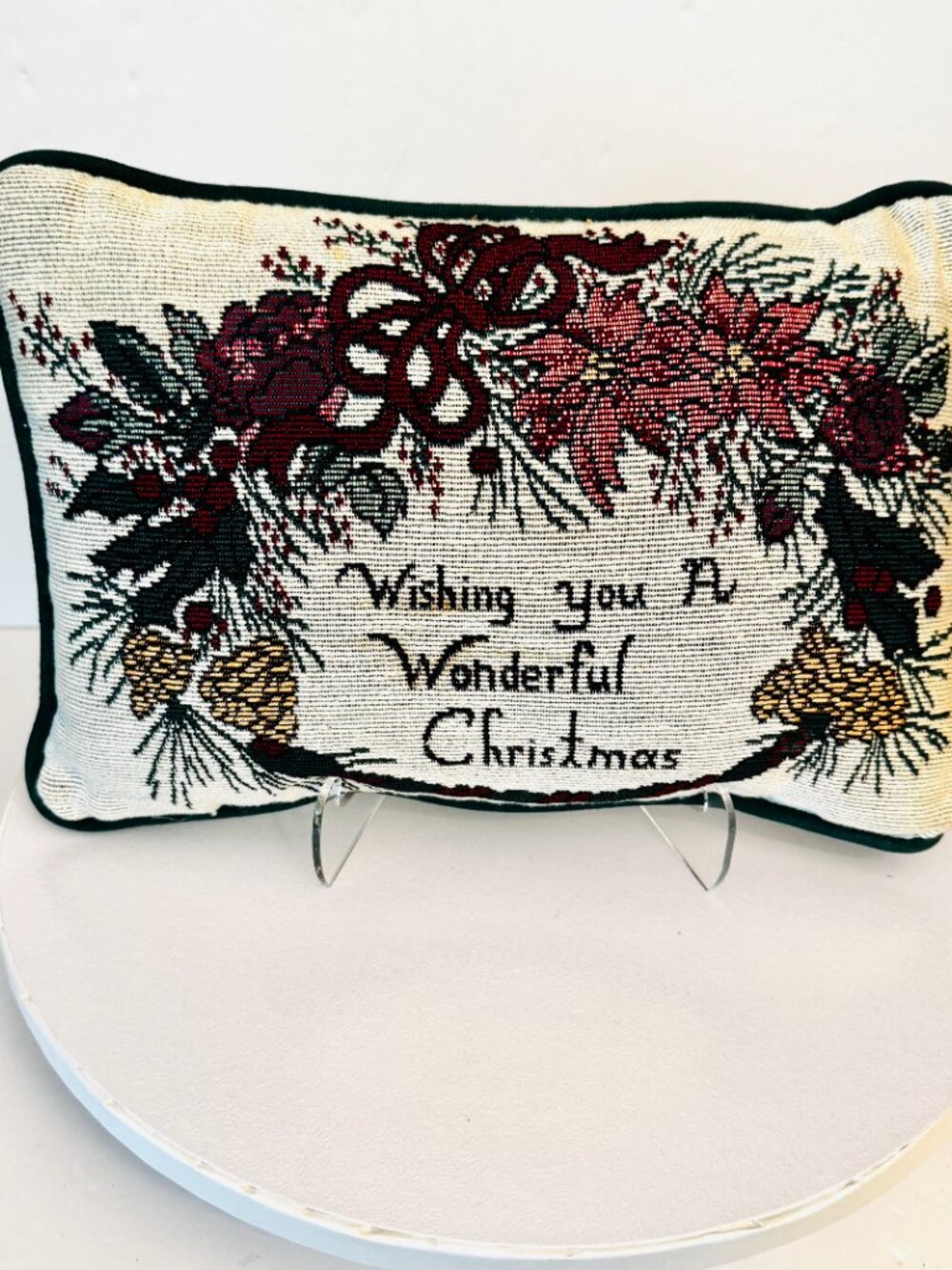 Tapestry Throw Pillow 12x8.5 "Wishing you a Wonderful Christmas"